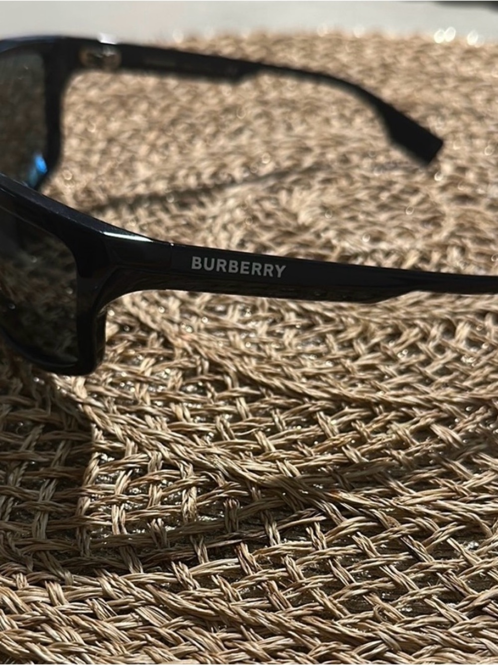 Black Women's Polarized Sunglasses - Sleek Everyday Style